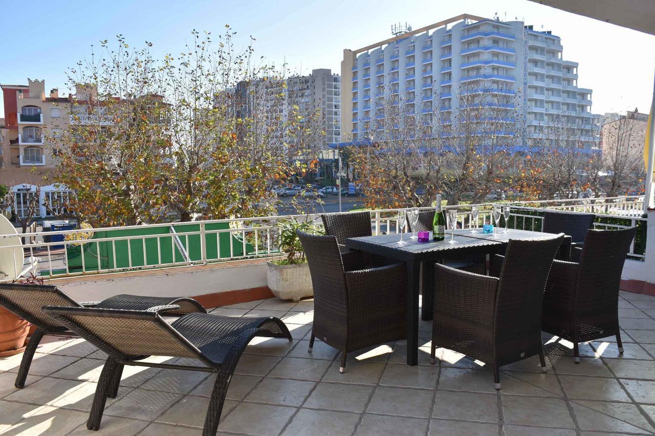 Empuriapparts Abrilmar Renovado Empuriabrava Exterior photo